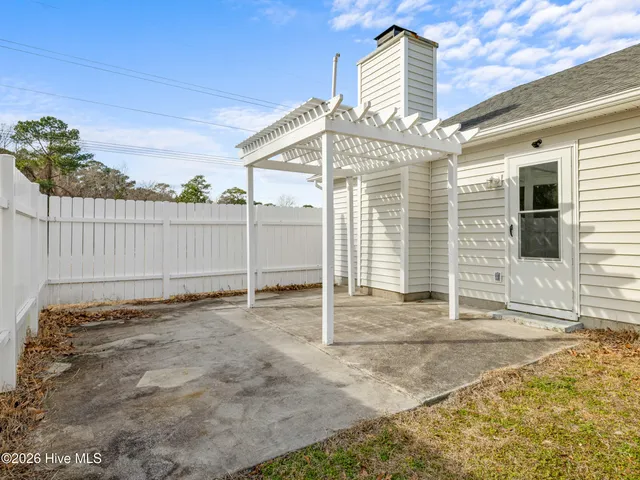 $279,900 | 378 Riggs Road, Hubert, NC 28539