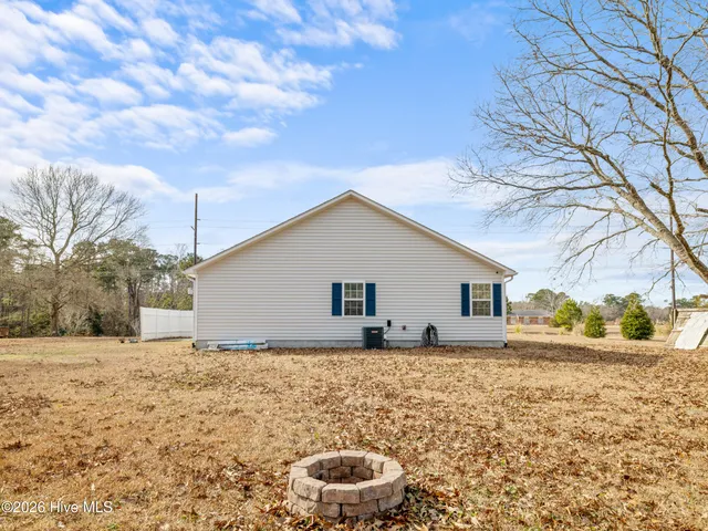 $279,900 | 378 Riggs Road, Hubert, NC 28539