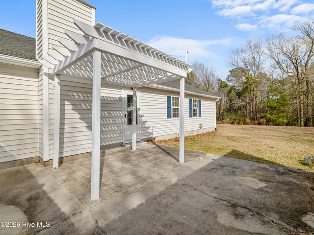 $279,900 | 378 Riggs Road, Hubert, NC 28539