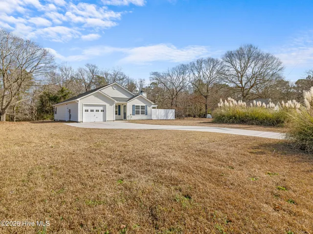 $279,900 | 378 Riggs Road, Hubert, NC 28539