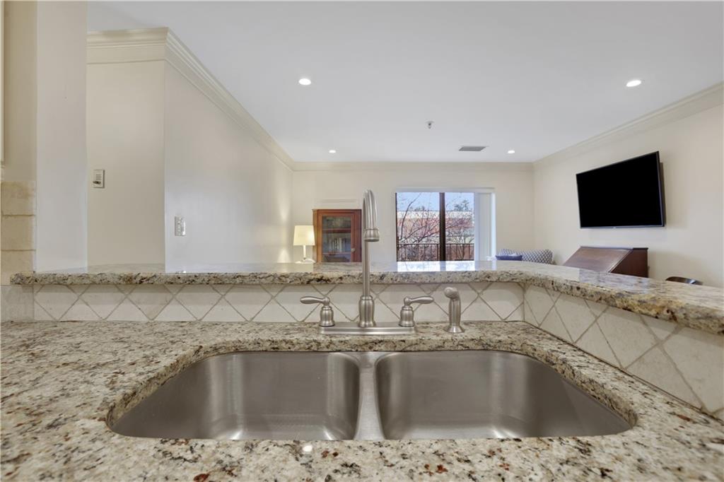 300 Johnson Ferry Road, Unit B206 Sandy Springs, GA 30328 - Photo 12 of 36