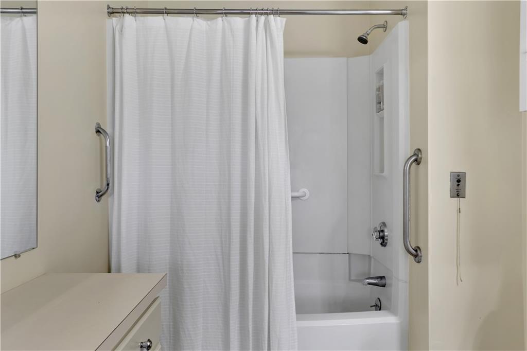 300 Johnson Ferry Road, Unit B206 Sandy Springs, GA 30328 - Photo 27 of 36