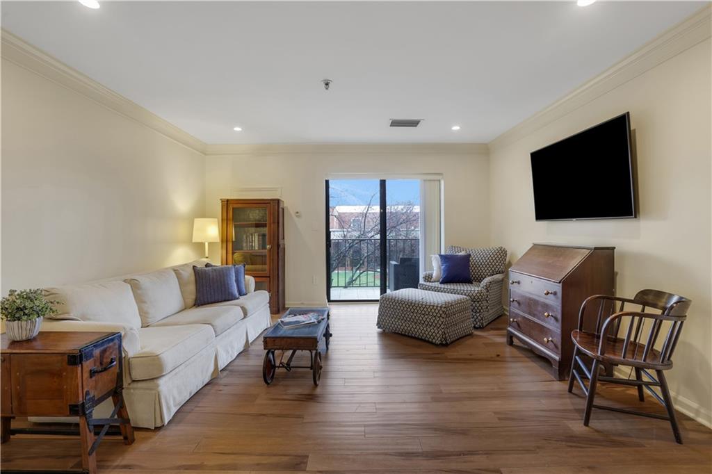 300 Johnson Ferry Road, Unit B206 Sandy Springs, GA 30328 - Photo 3 of 36