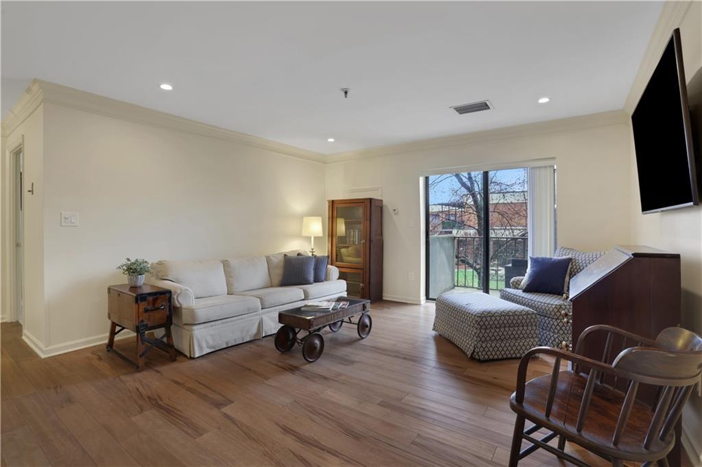 300 Johnson Ferry Road, Unit B206 Sandy Springs, GA 30328 - Photo 4 of 36