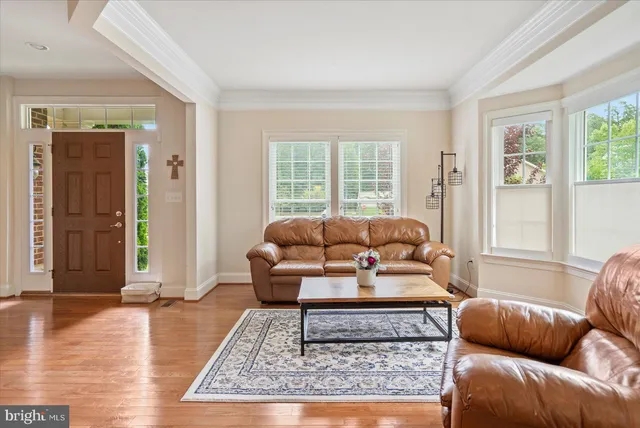 a view of a house with a yard and garage