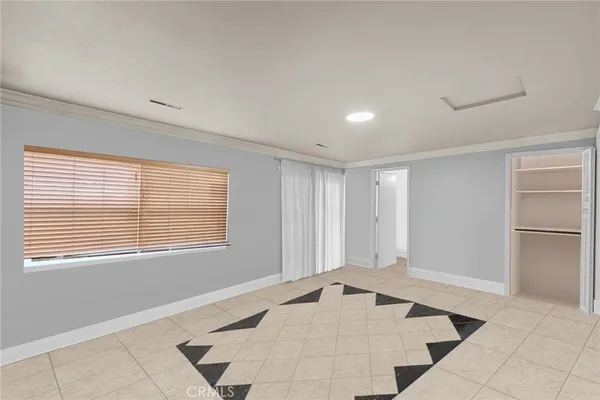 $910,000 | 9253 Hayvenhurst Avenue, North Hills, CA 91343
