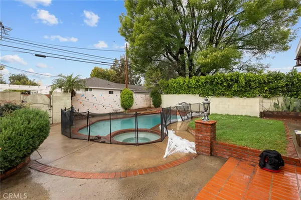 $910,000 | 9253 Hayvenhurst Avenue, North Hills, CA 91343