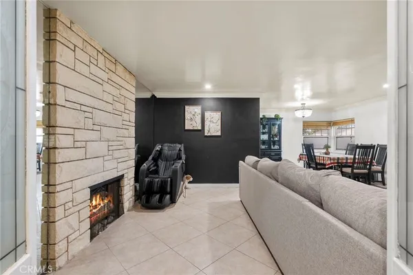 $910,000 | 9253 Hayvenhurst Avenue, North Hills, CA 91343