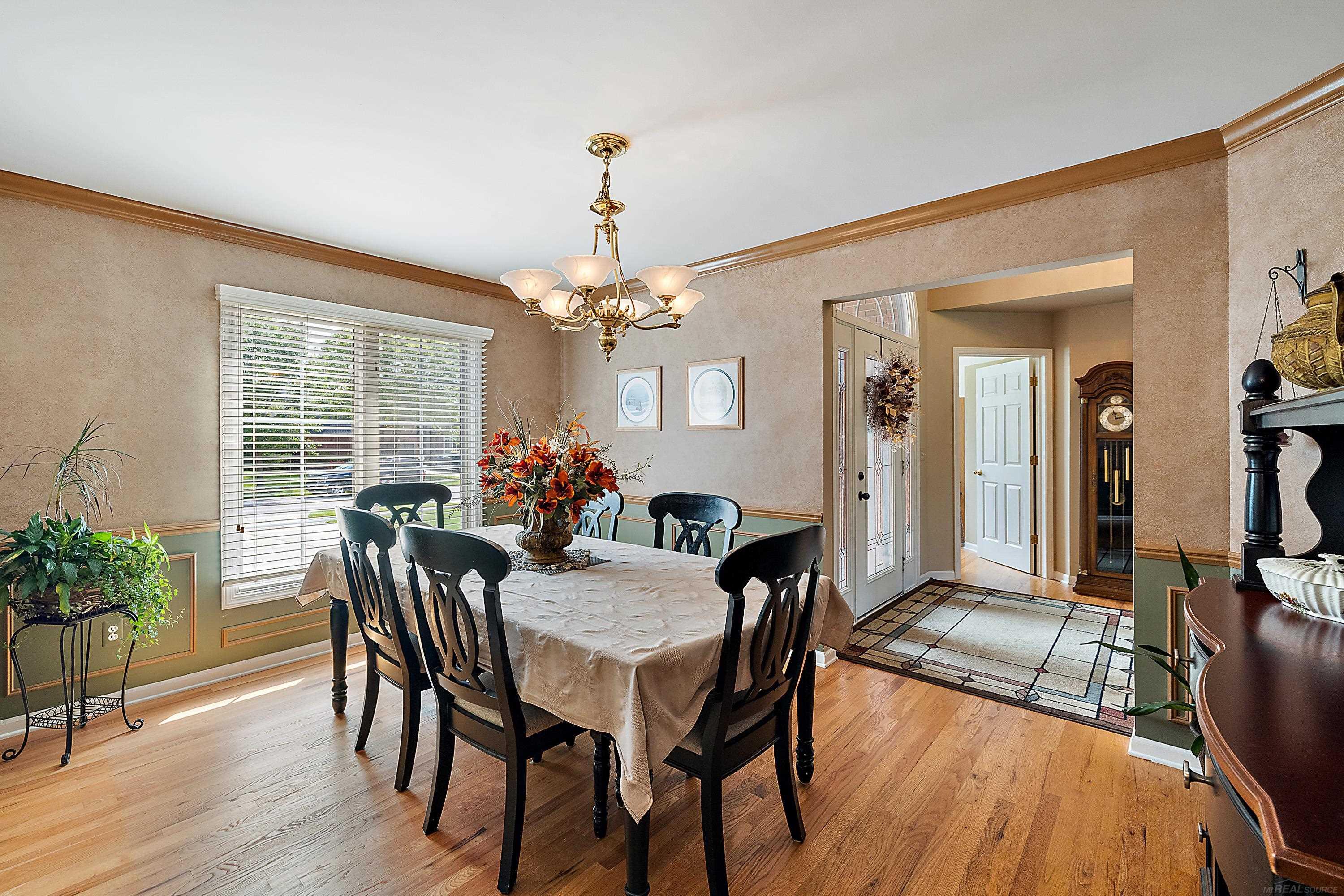 1039 Bloomview Circle Rochester, MI 48307 - Photo 43 of 80 50122641-42.JPG