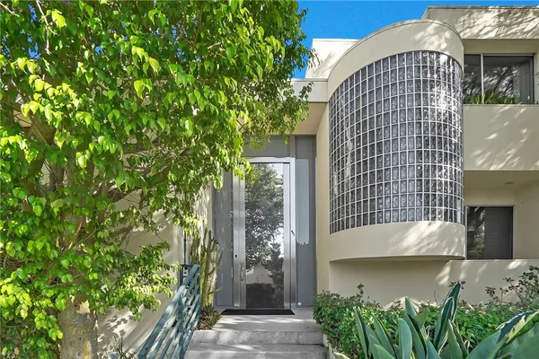 $3,600,000 | 3016 Dona Susana Drive, Studio City, CA 91604