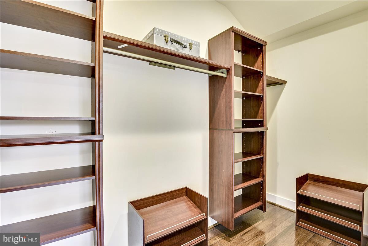 102 East Braddock Road Alexandria, VA 22301 - Photo 17 of 28 Bedroom (Master)