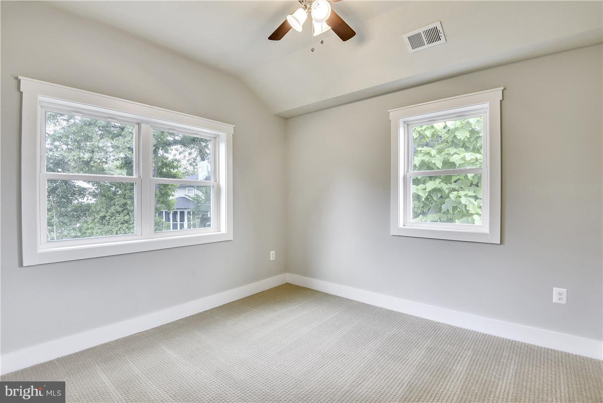 102 East Braddock Road Alexandria, VA 22301 - Photo 22 of 28 Bedroom
