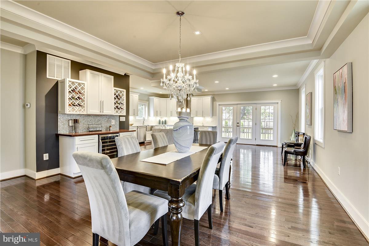 102 East Braddock Road Alexandria, VA 22301 - Photo 7 of 28 Dining Room