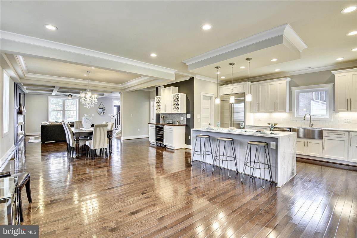 102 East Braddock Road Alexandria, VA 22301 - Photo 8 of 28 Interior (General)