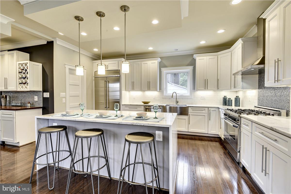 102 East Braddock Road Alexandria, VA 22301 - Photo 9 of 28 Kitchen