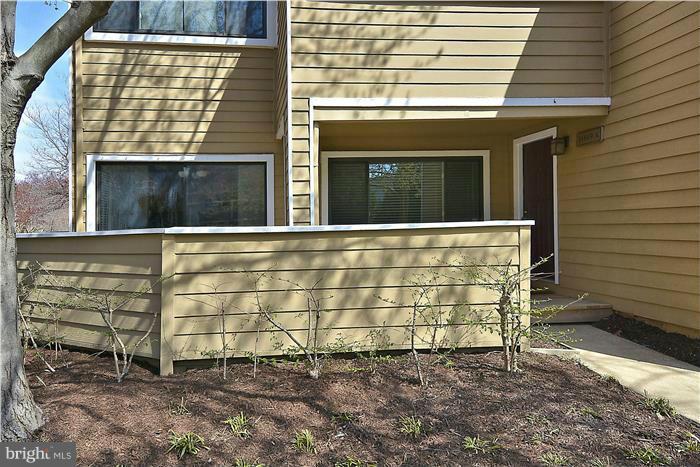 11049 Villaridge Court, Unit A Reston, VA 20191 - Photo 19 of 27 Exterior (Front)