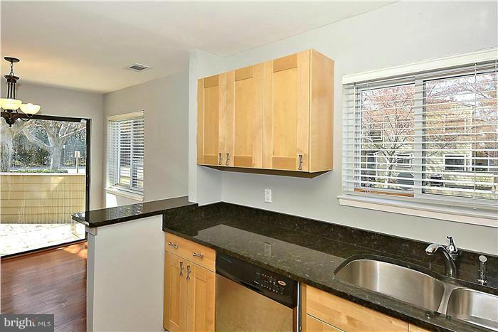 11049 Villaridge Court, Unit A Reston, VA 20191 - Photo 7 of 27 Kitchen w/ breakfast bar