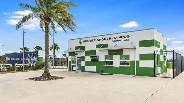 $3,800 | 17710 Cantarina Cove, Bradenton, FL 34211