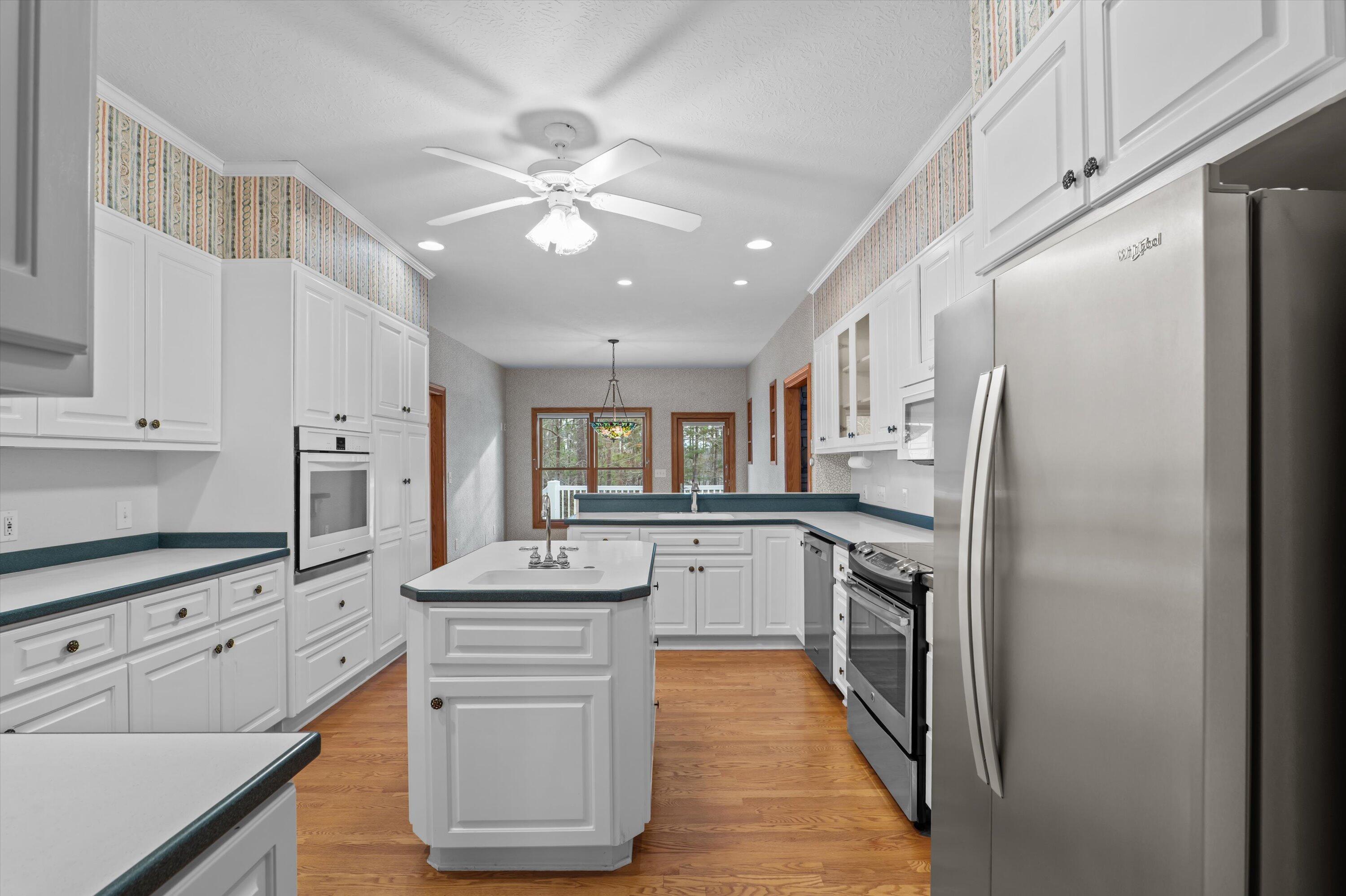 210 Daly Place McCormick, SC 29835 - Photo 16 of 58 Wall oven and slide in range