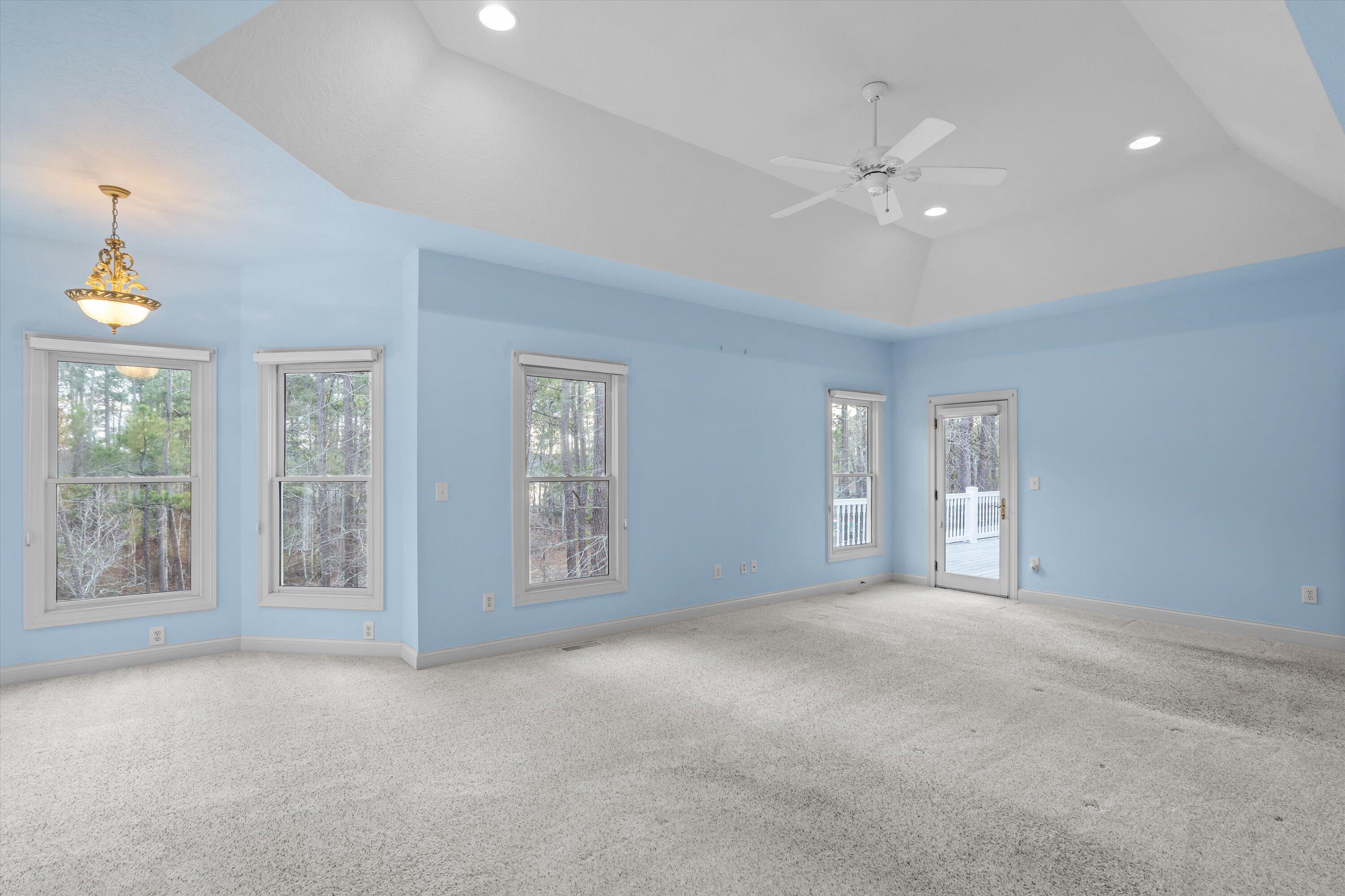 210 Daly Place McCormick, SC 29835 - Photo 19 of 58 Bay window seating area in primary bedroom