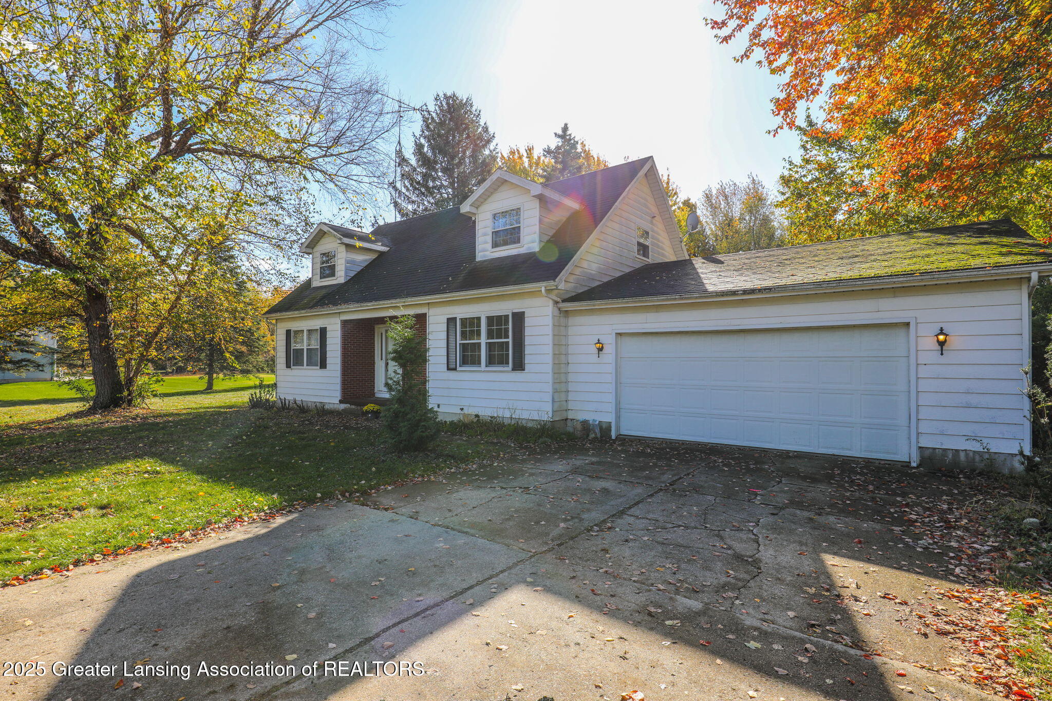 4200 East Round Lake Road Dewitt, MI 48820 - Photo 2 of 34 37-web-or-mls-9I3A2746
