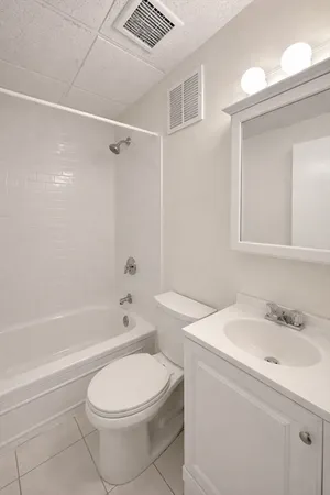 $1,995 | 868 Beacon Street, Unit A, Boston, MA 02215