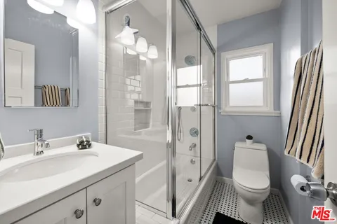 $829,000 | 1137 26th Street, Unit D, Santa Monica, CA 90403