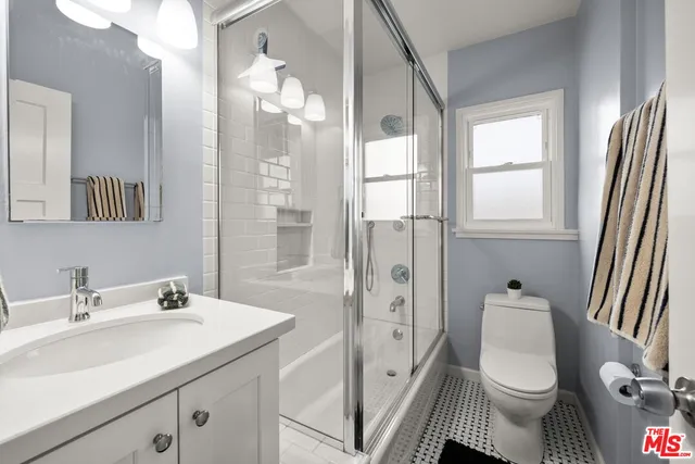 $815,000 | 1137 26th Street, Unit D, Santa Monica, CA 90403