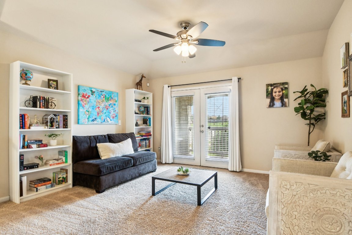 125 Checkerspot Court Georgetown, TX 78626 - Photo 21 of 40 a living room with furniture