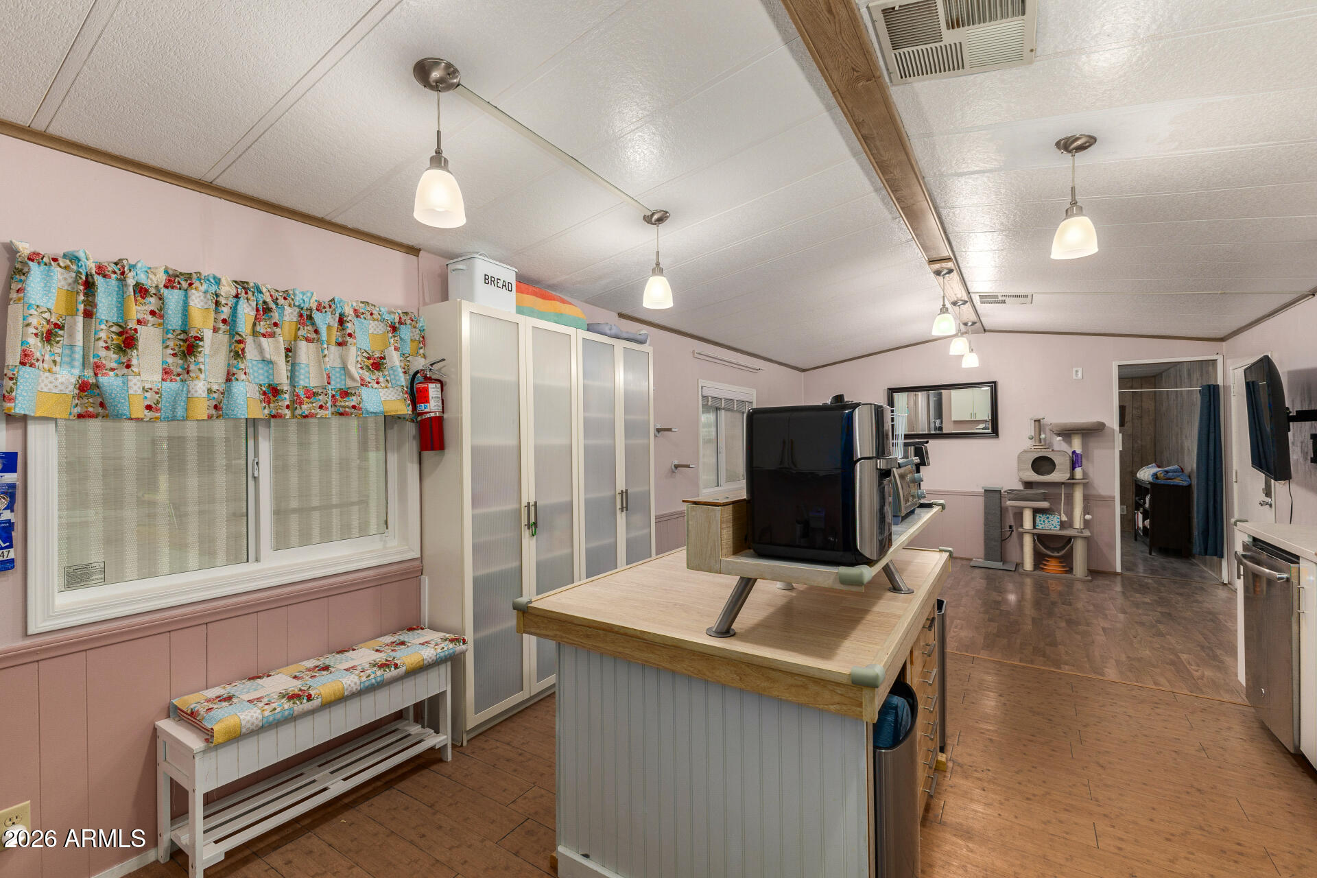 834 South Meridian Road, Unit 144 Apache Junction, AZ 85120 - Photo 16 of 43 a kitchen with lots of counter top space