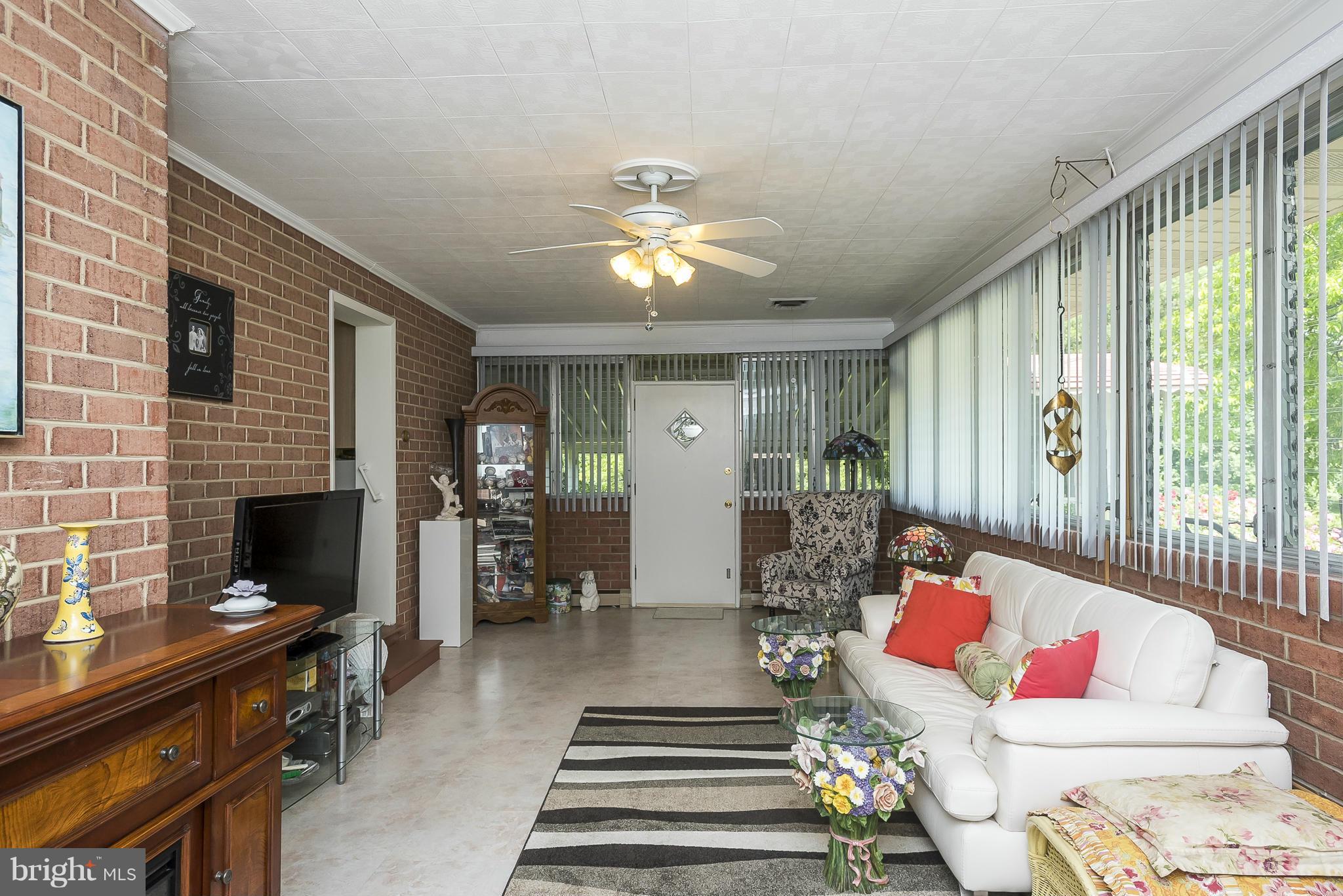 9722 Frederick Road Ellicott City, MD 21042 - Photo 19 of 28 Interior (General)