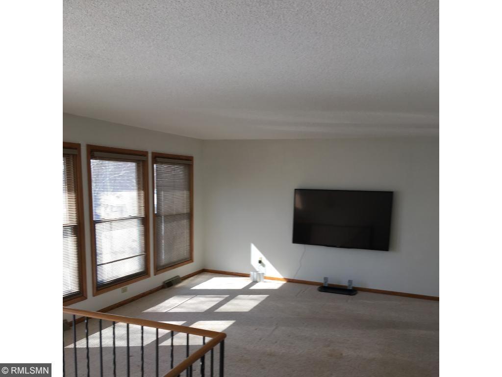 617 17th Street Northwest Rochester, MN 55901 - Photo 4 of 9 Gallery Image 4