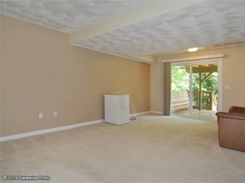 367 Blackrock Road Coventry, RI 02816 - Photo 22 of 24 Den/Family/Great Room.