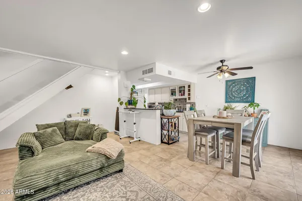 $279,995 | 731 East North Lane, Unit 2, Phoenix, AZ 85020