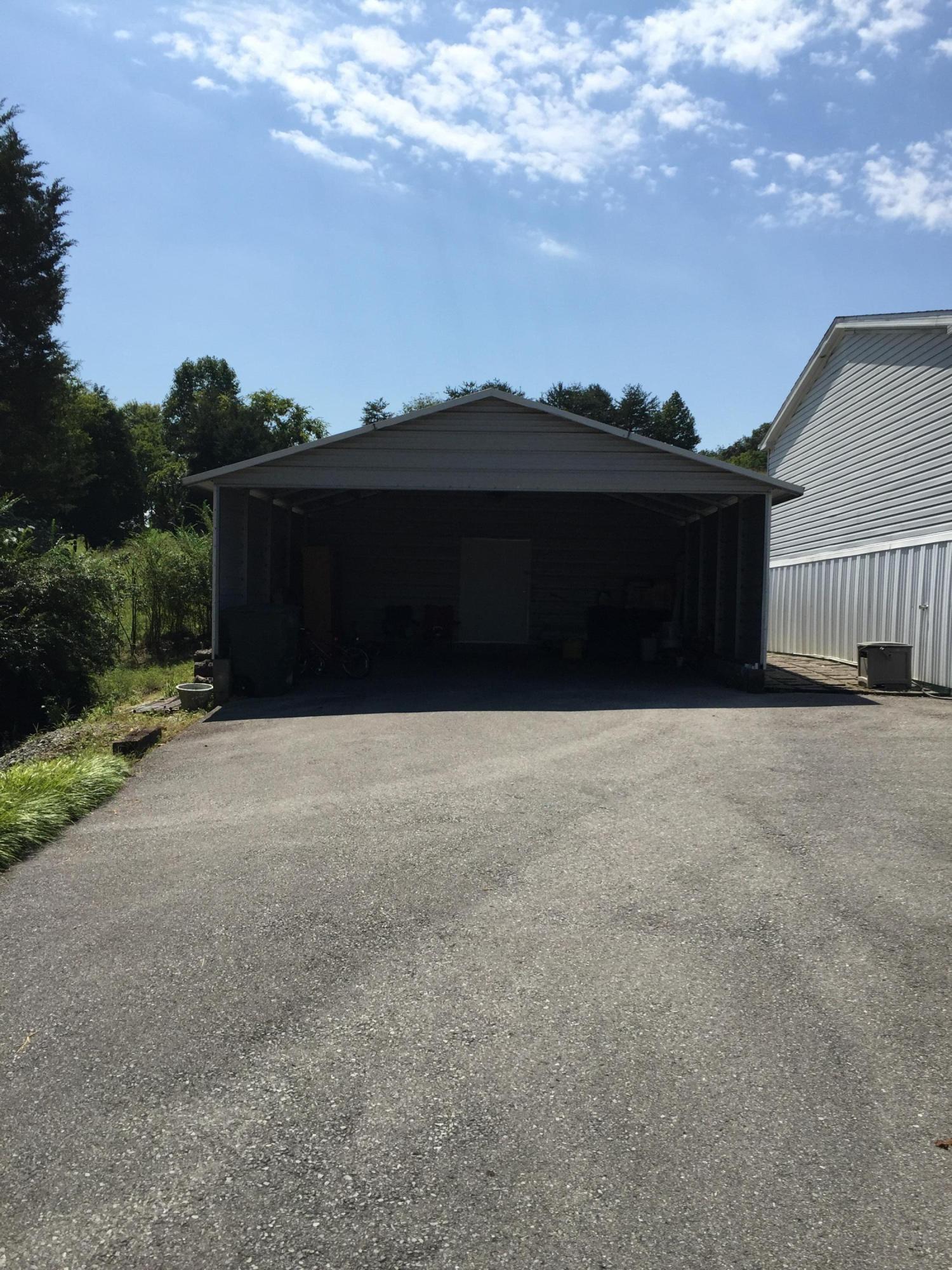 3321 Roberts Road Mascot, TN 37806 - Photo 24 of 39 image