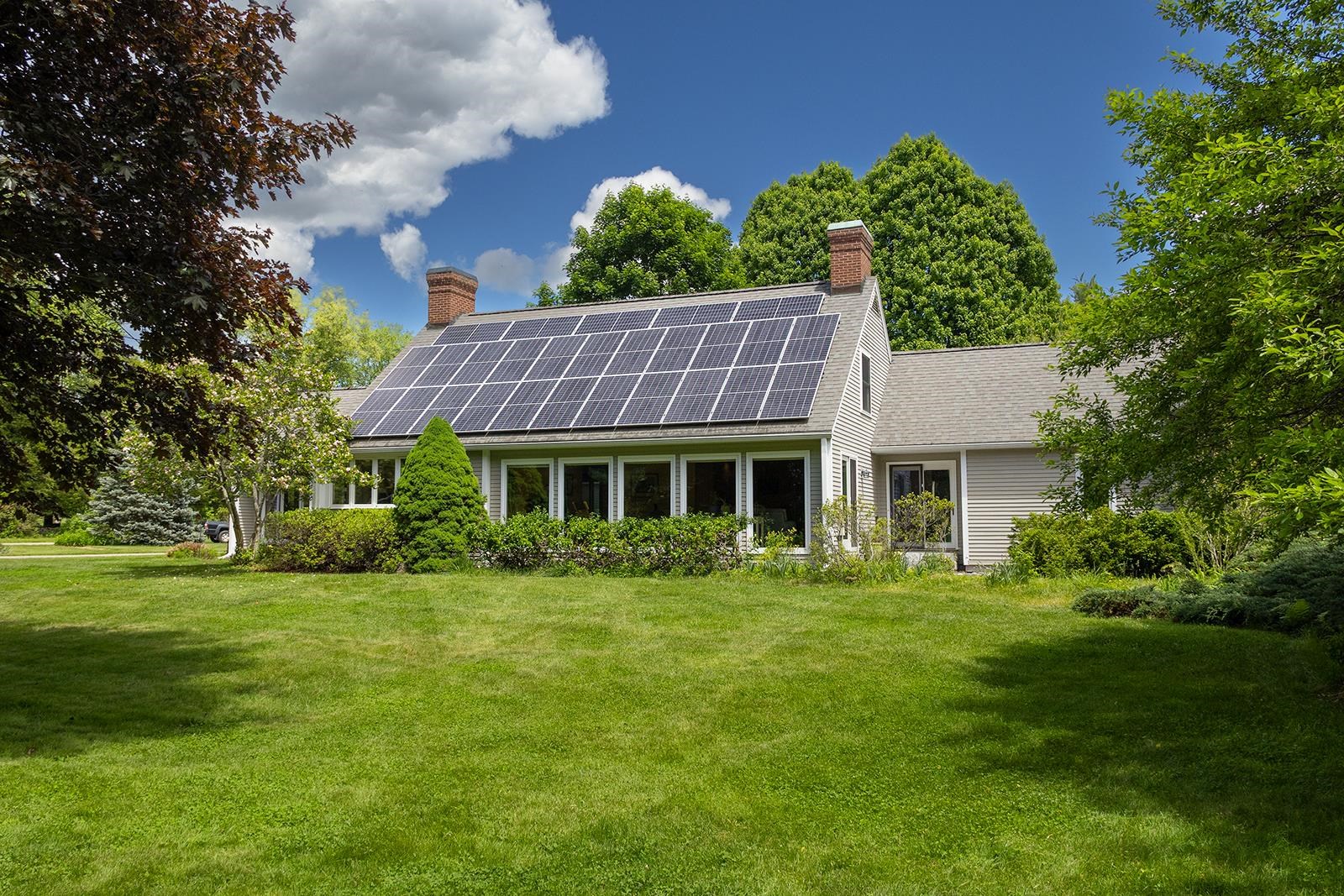 860 Briar Hill Road Hopkinton, NH 03229 - Photo 1 of 47