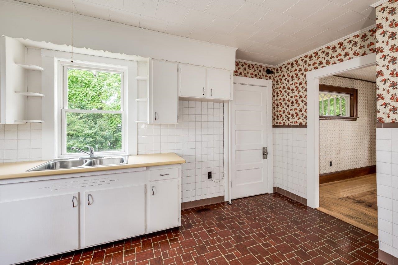 67 Park Street Dover, NH 03820 - Photo 4 of 27