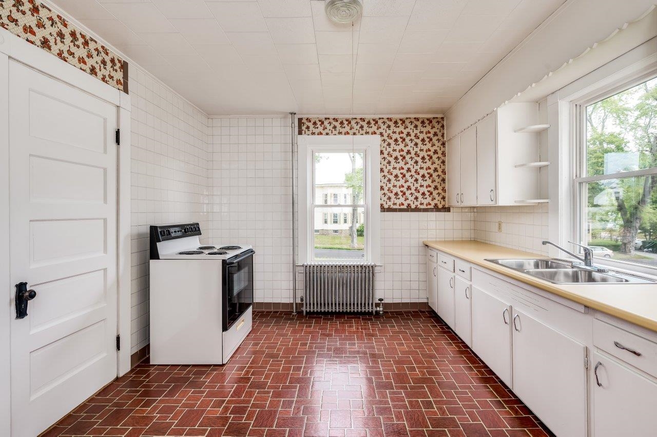 67 Park Street Dover, NH 03820 - Photo 5 of 27