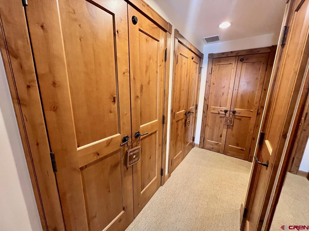 620 Gothic Road, Unit 606 Crested Butte, CO 81225 - Photo 11 of 28 a view of a hallway