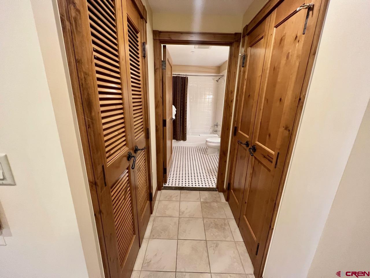 620 Gothic Road, Unit 606 Crested Butte, CO 81225 - Photo 20 of 28 a view of a hallway