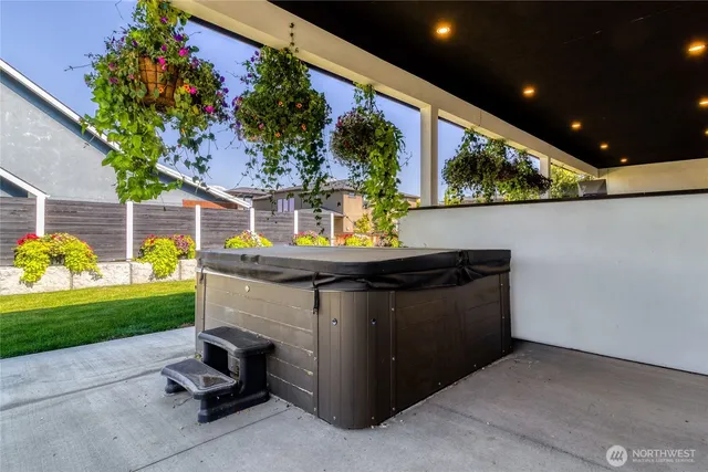 a view of outdoor space