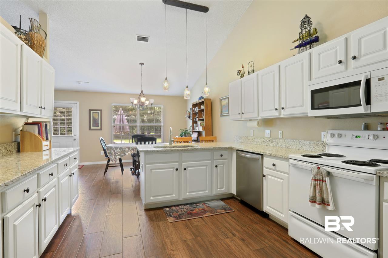 12931 Hunters Chase Foley, AL 36535 - Photo 5 of 23