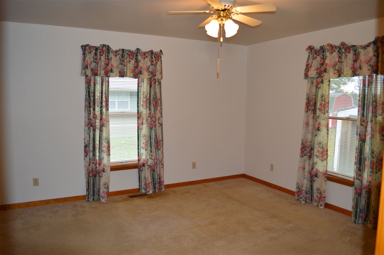 12614 Monroeville Road Monroeville, IN 46773 - Photo 15 of 20