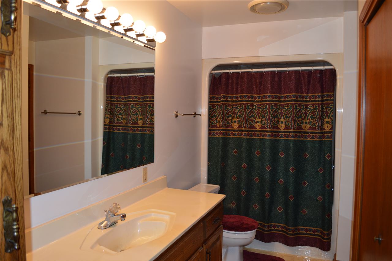 12614 Monroeville Road Monroeville, IN 46773 - Photo 16 of 20