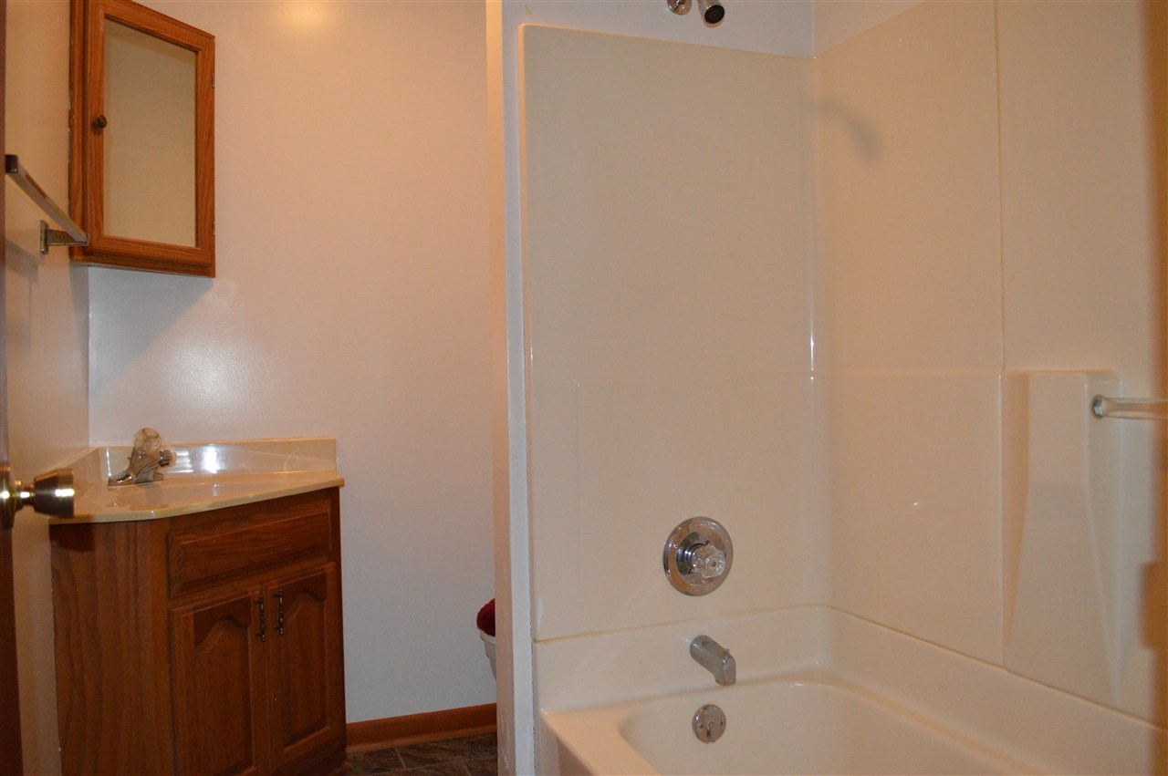 12614 Monroeville Road Monroeville, IN 46773 - Photo 17 of 20
