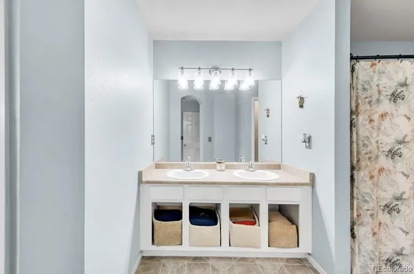 $2,835 | 571 South Mobile Place, Aurora, CO 80017