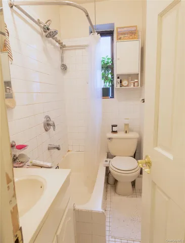 $2,750 | 22-07 19th Street, Unit 34 | Astoria