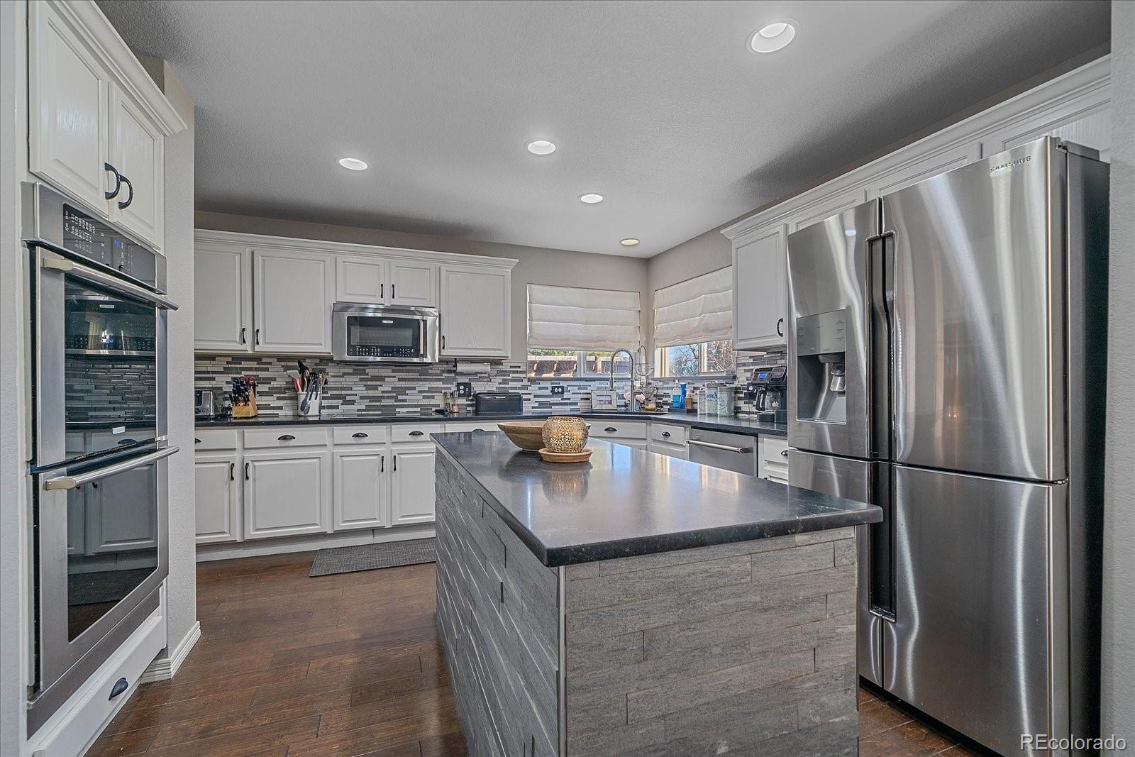 9962 Hawthorne Street Highlands Ranch, CO 80126 - Photo 12 of 33