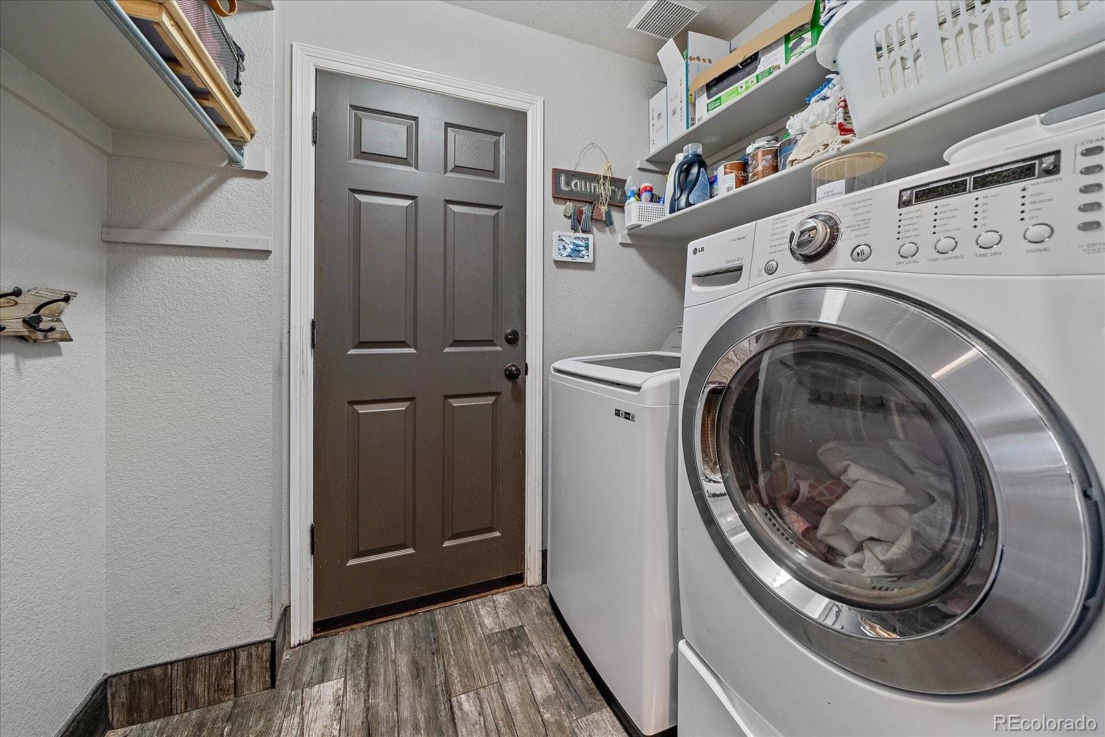 9962 Hawthorne Street Highlands Ranch, CO 80126 - Photo 17 of 33