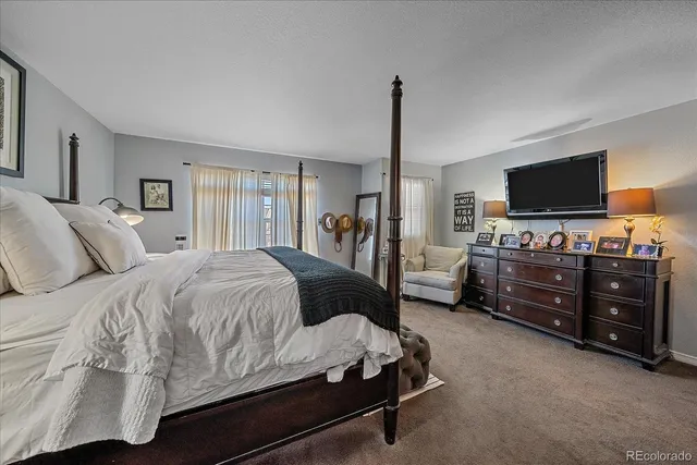 $869,000 | 9962 Hawthorne Street, Highlands Ranch, CO 80126